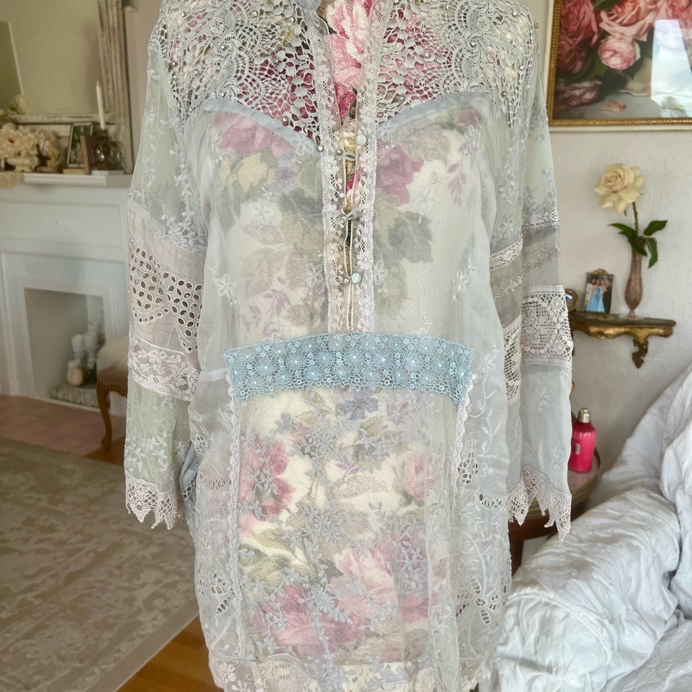 Johnny Was Love and Liberty Floral Lace Tunic grey Blue Rhinestones L